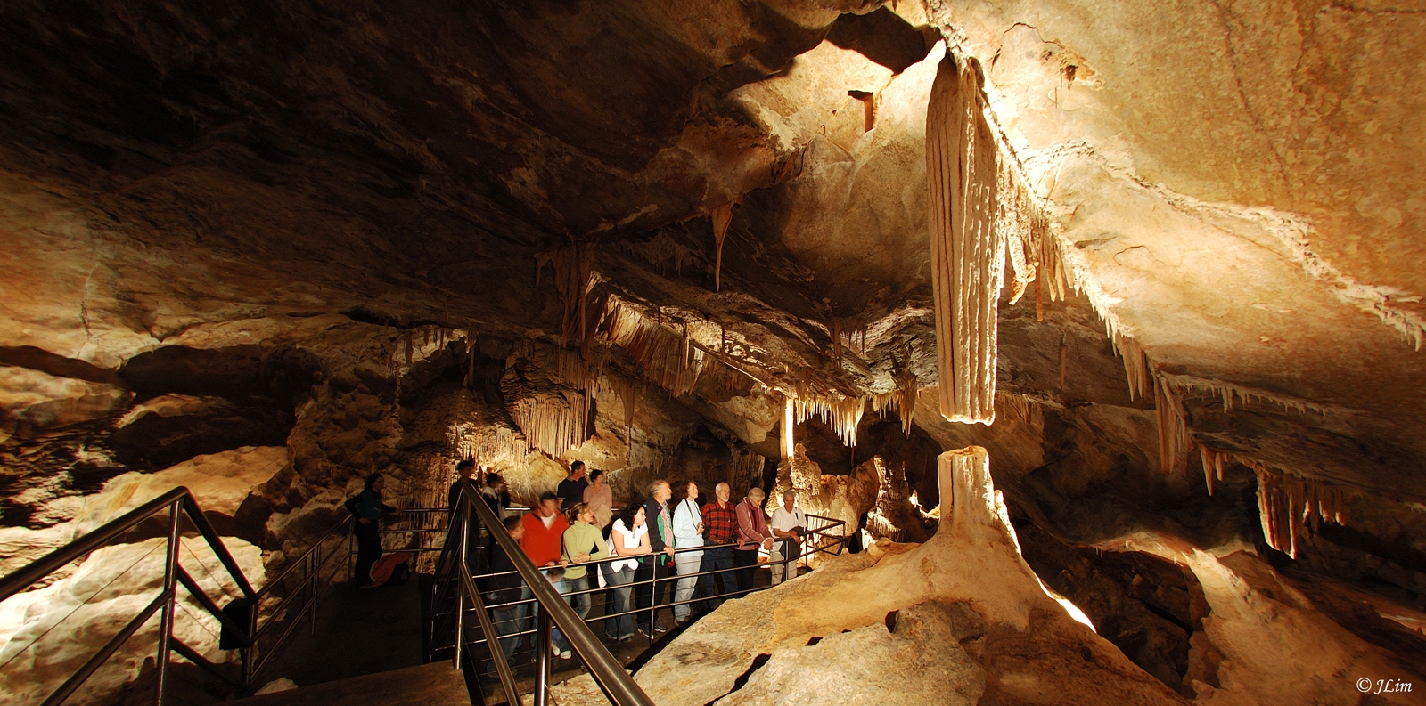Jenolan Caves with 3 Scenic World Rides and River Cruise Day Tour, with River Cruise FJ32R